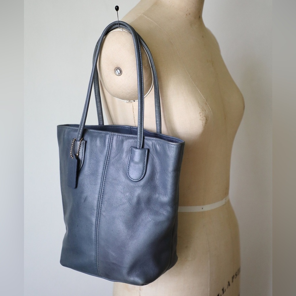 Rare vintage COACH Leather Tote Bag in Blue A5C-4068